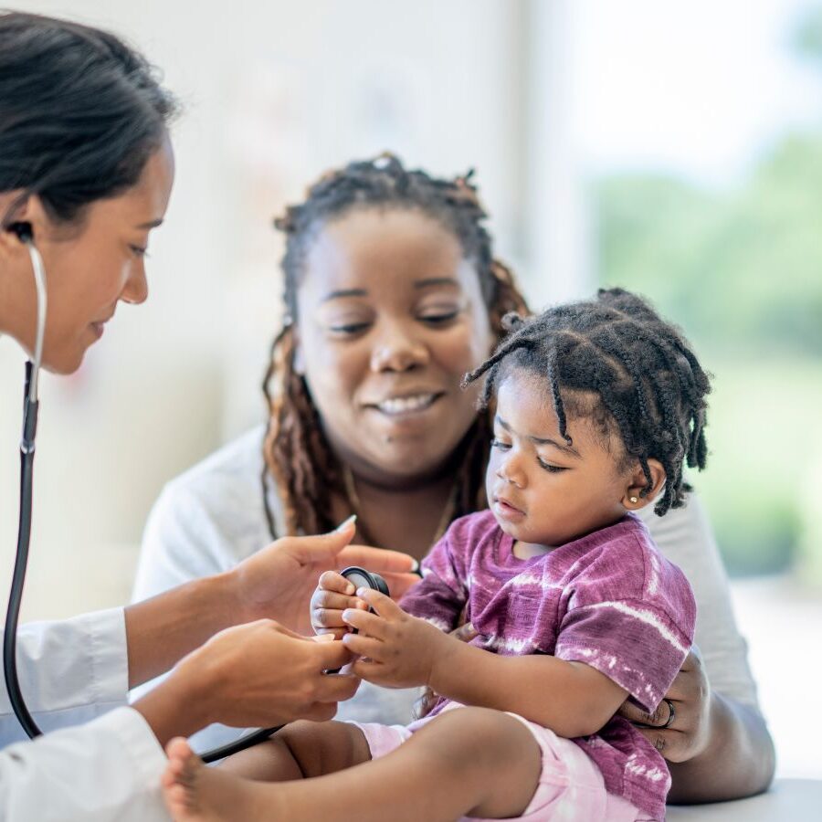 Porque tienes como cobertura principal tratamiento médico hospitalario y ambulatorio en Colombia. Si te enfermas o te accidentas, SURA te pagará los tratamientos médicos y quirúrgicos que se describen a continuación, siempre y cuando: